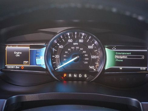 Used 2017 Ford Explorer XLT w/ Equipment Group 202A image 22