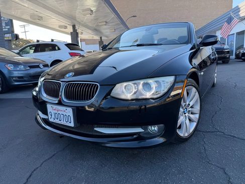 Used 2012 BMW 328i Convertible RWD image 3