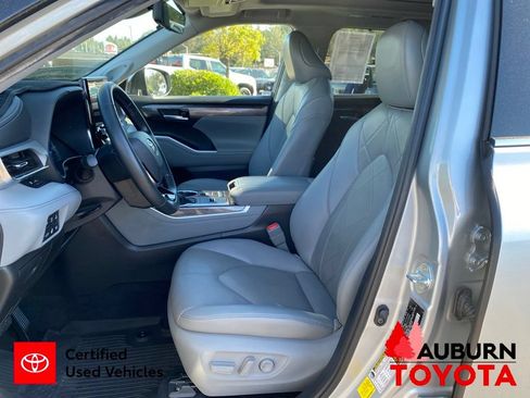 Used 2021 Toyota Highlander Platinum AWD/4WD image 39