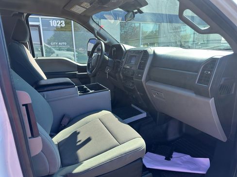Used 2020 Ford F250 XL w/ Power Equipment Group image 10