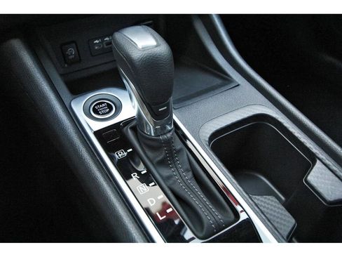 Used 2025 Nissan Sentra SV w/ All-Weather Package FWD image 24