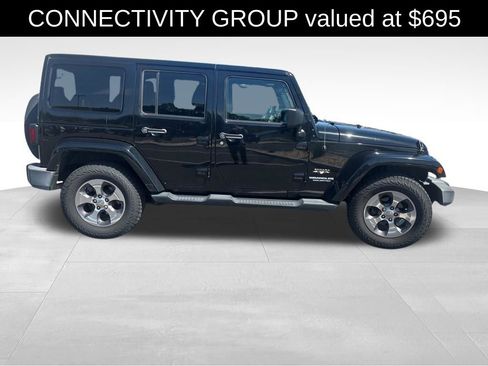 Used 2016 Jeep Wrangler Unlimited Sahara w/ Connectivity Group AWD/4WD image 7