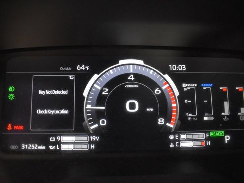 Used 2024 Toyota Tundra Limited AWD/4WD image 30