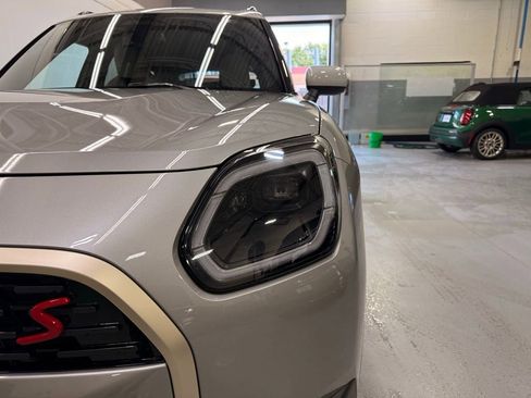 Used 2025 MINI Cooper Countryman S w/ Comfort Package Max image 9