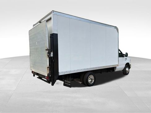 Used 2015 Ford E-350 and Econoline 350 Super Duty w/ Power Windows & Locks Group RWD image 3