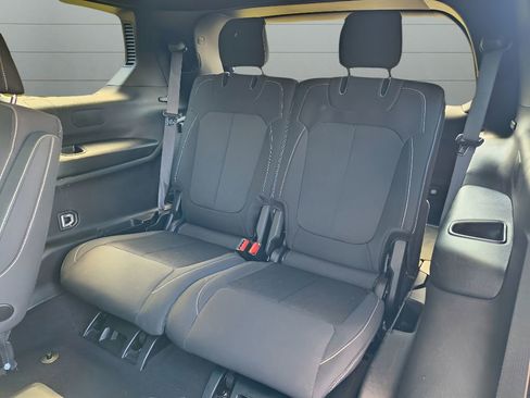 Used 2024 Jeep Grand Cherokee L Laredo image 32