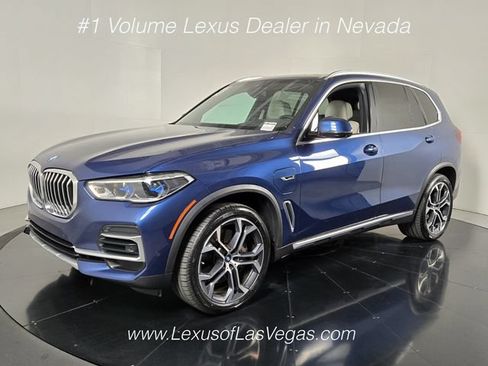 Used 2023 BMW X5 xDrive45e w/ Executive Package AWD/4WD image 2