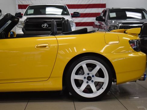 Used 2004 Honda S2000 image 16