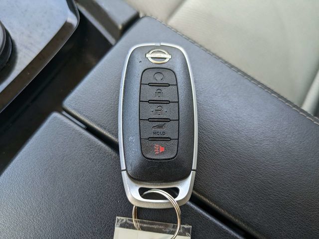 Used 2025 Nissan Rogue SV AWD/4WD image 30