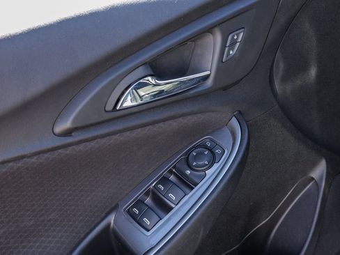 Used 2023 Chevrolet Malibu LT FWD image 14