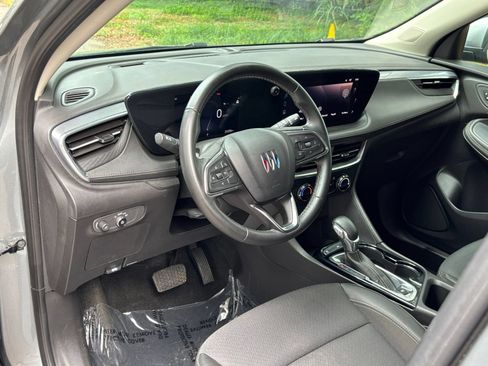 Used 2025 Buick Encore GX Preferred FWD image 33