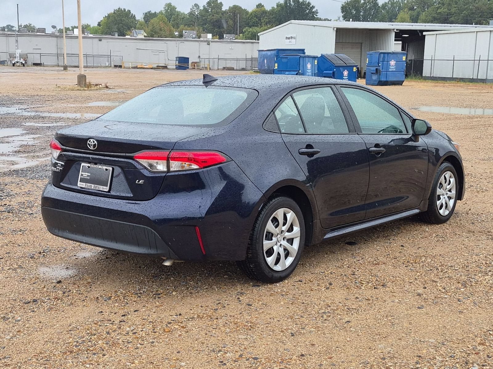 Used 2025 Toyota Corolla LE FWD image 6