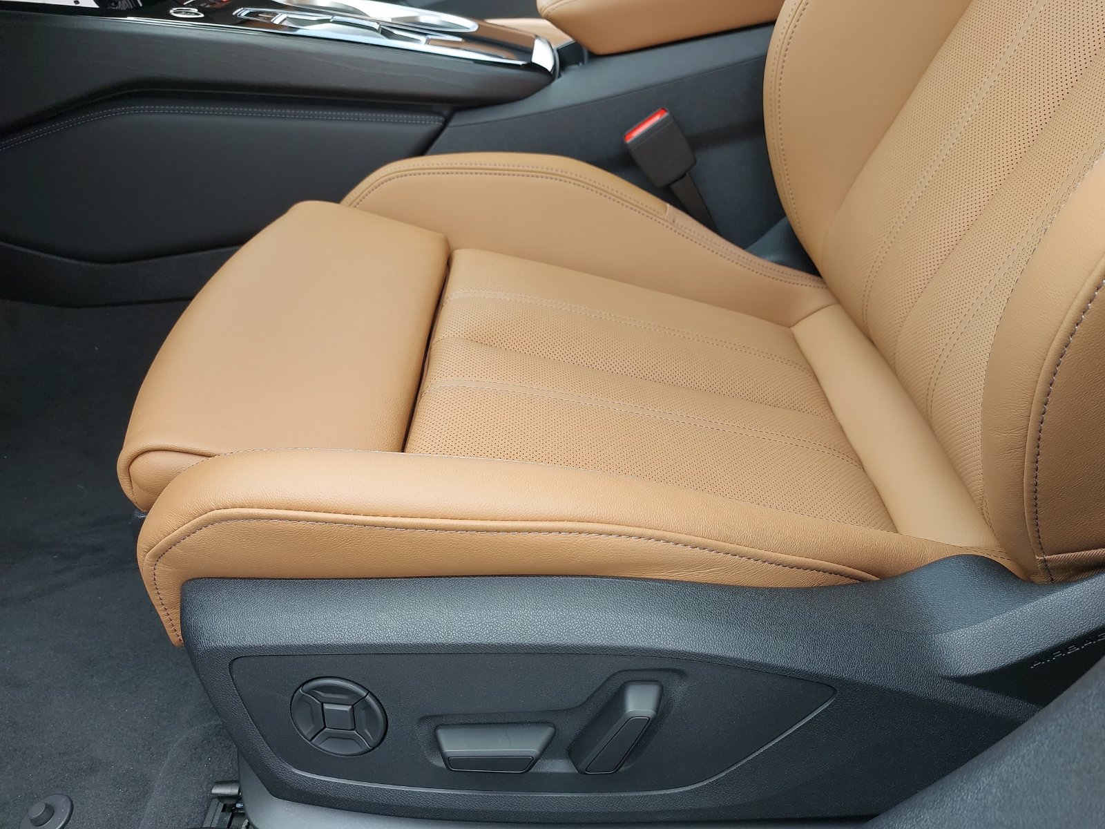 New 2026 Audi A6 Premium Plus AWD/4WD image 32