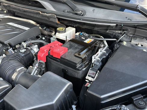 Used 2022 Nissan Rogue SV image 31