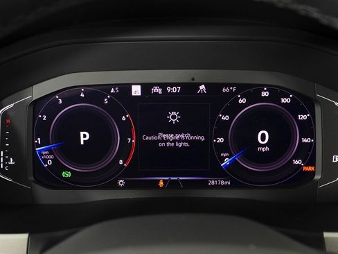 Certified 2022 Volkswagen Atlas Cross Sport SEL Premium R-Line AWD/4WD image 32