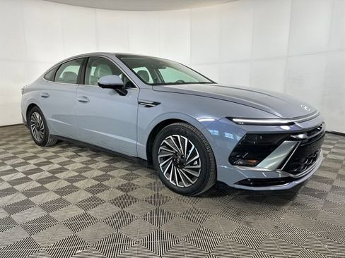 Certified 2025 Hyundai Sonata Limited image 19