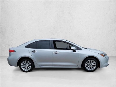Used 2023 Toyota Corolla LE FWD image 4