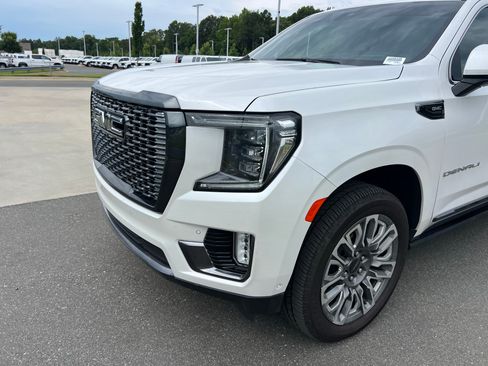 Used 2023 GMC Yukon XL Denali Ultimate AWD/4WD image 33