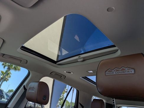 Used 2020 Chevrolet Traverse High Country w/ LPO, Floor Liner Package AWD/4WD image 19