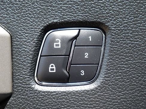Used 2016 Ford F150 Lariat w/ Equipment Group 502A Luxury AWD/4WD image 27