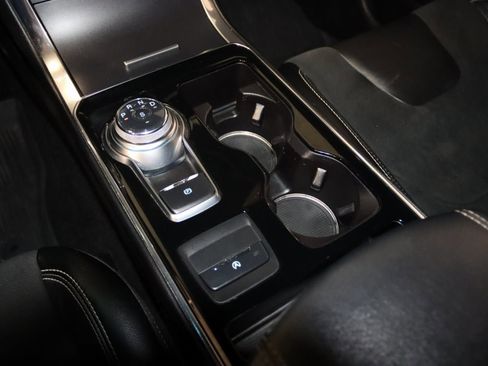 Used 2019 Ford Edge ST w/ Cold Weather Package image 38