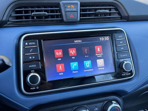 Used 2025 Nissan Versa SV image 18