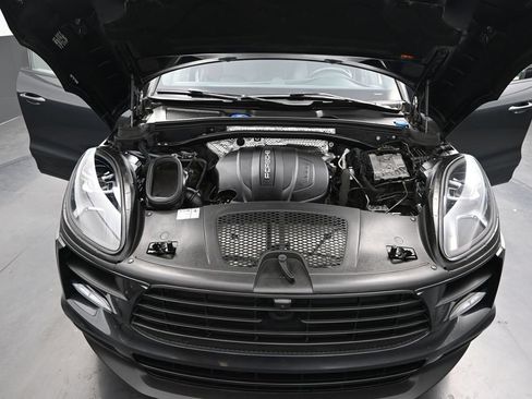 Used 2020 Porsche Macan AWD/4WD image 22