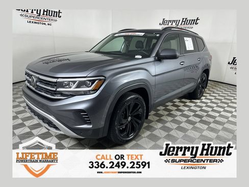 Used 2023 Volkswagen Atlas SE w/ Panoramic Sunroof Package FWD image 1
