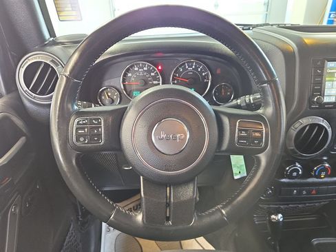 Used 2015 Jeep Wrangler Unlimited Sport w/ Power Convenience Group AWD/4WD image 19