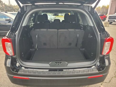 Certified 2022 Ford Explorer XLT image 8