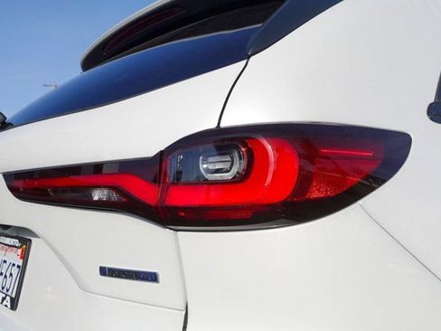 Certified 2024 MAZDA CX-90 Plug-In Hybrid w/ Preferred AWD/4WD image 5