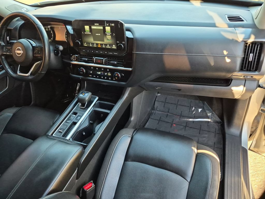 Used 2022 Nissan Pathfinder SL w/ SL Premium Package FWD image 18