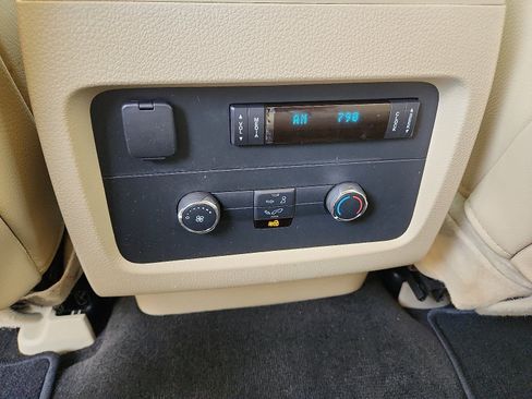Used 2016 Ford Expedition XLT w/ Equipment Group 201A RWD image 11