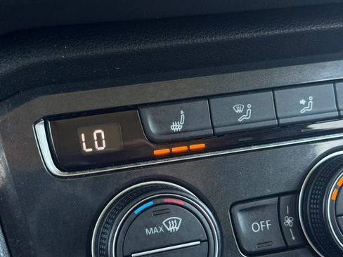 Used 2019 Volkswagen Tiguan SE w/ Panoramic Sunroof Package FWD image 25