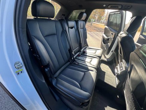 Used 2018 Audi Q7 3.0T Prestige w/ Prestige Package image 21