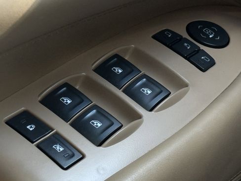 Used 2019 Cadillac Escalade Platinum image 29