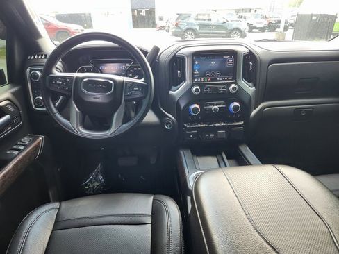 Used 2023 GMC Sierra 3500 Denali w/ Denali Ultimate Package image 11