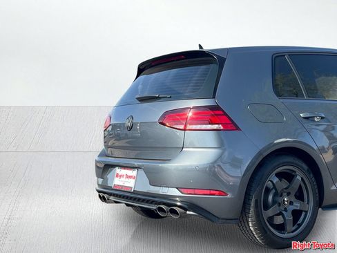 Used 2018 Volkswagen Golf R 4-Door AWD/4WD image 11