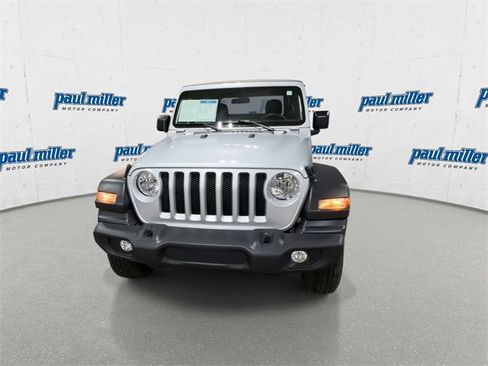 Used 2023 Jeep Wrangler Sport image 4
