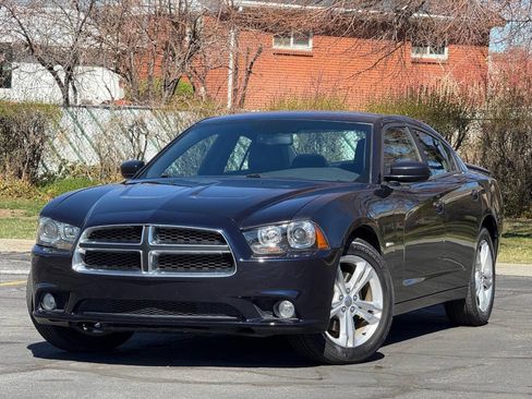 Used 2011 Dodge Charger R/T image 1