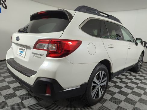 Used 2019 Subaru Outback 2.5i Limited image 5
