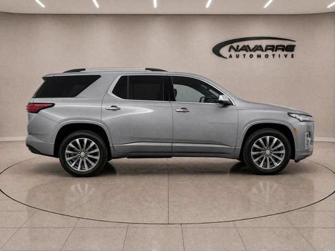 Used 2023 Chevrolet Traverse Premier FWD image 8