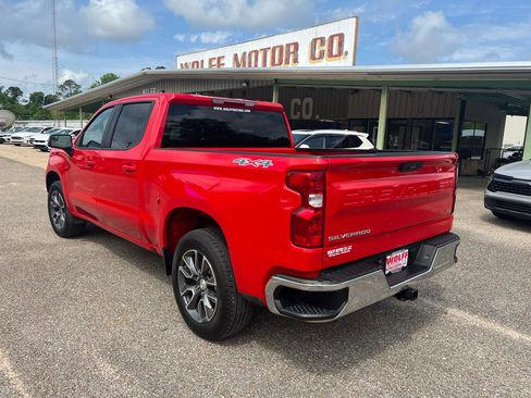 Used 2023 Chevrolet Silverado 1500 LT AWD/4WD image 9