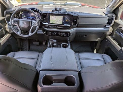 Used 2025 Chevrolet Silverado 1500 LT Trail Boss w/ Convenience Package II AWD/4WD image 14