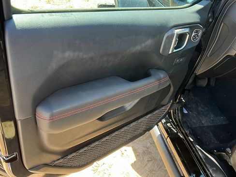 New 2025 Jeep Gladiator Rubicon image 14