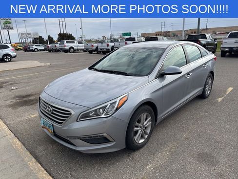 Used 2015 Hyundai Sonata SE FWD image 3