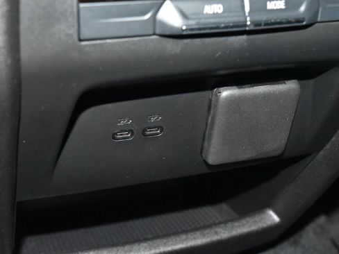 Used 2025 GMC Acadia Elevation image 20