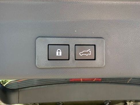 Used 2026 Subaru Ascent Limited AWD/4WD image 16