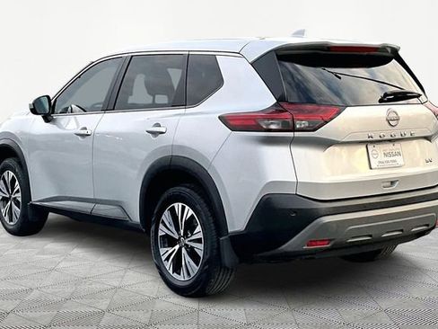 Used 2023 Nissan Rogue SV image 4