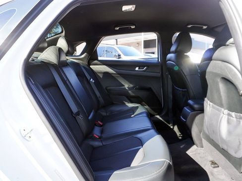 Used 2023 Kia K5 GT-Line image 34